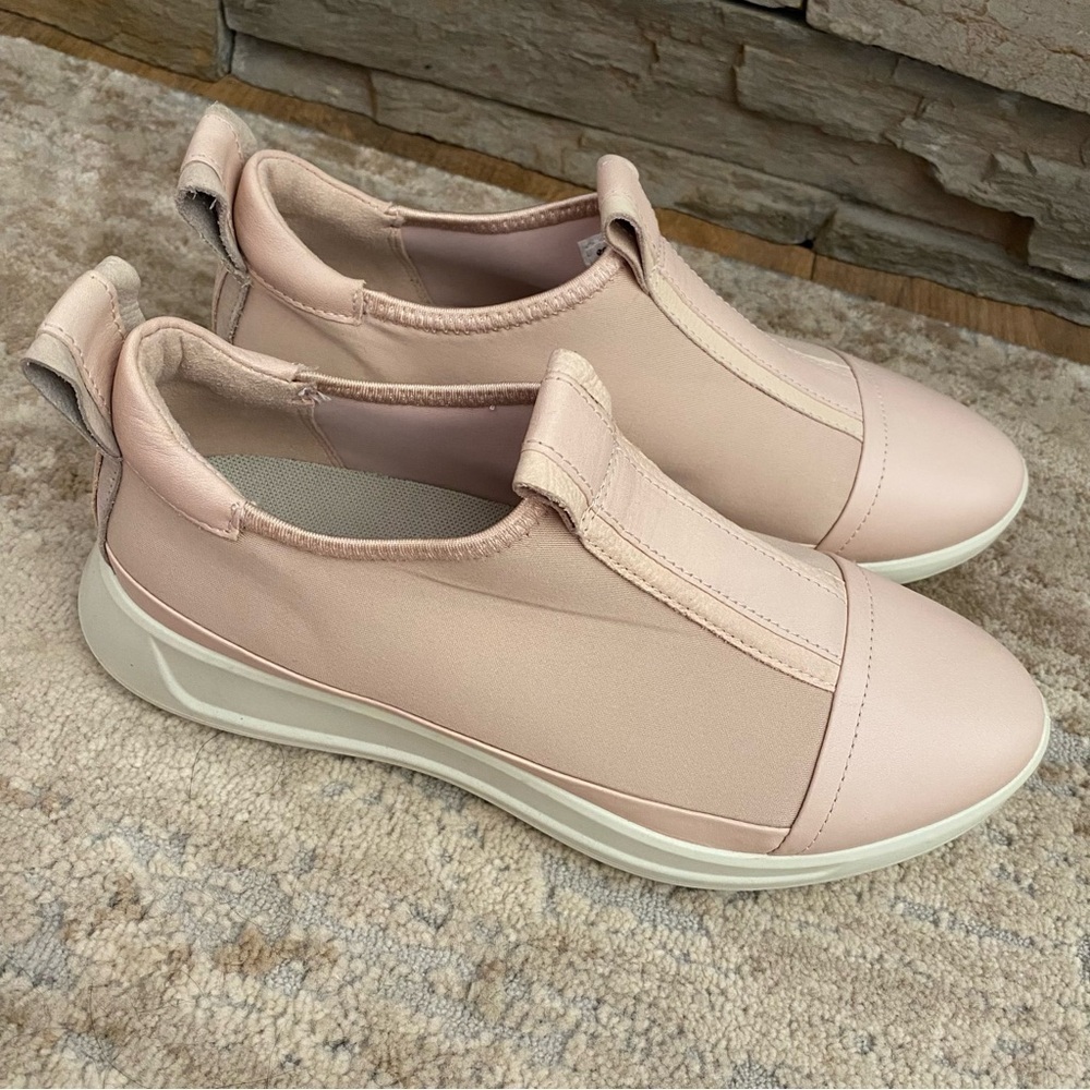 Ecco Flexure Runner Sneaker Slip On Shoes Casual Light Pink Leather Neoprene: 36 - Picture 6 of 11
